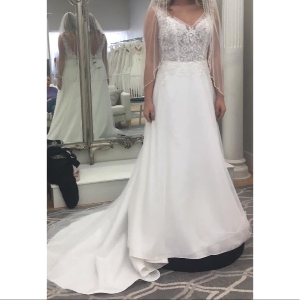 Wedding gown
